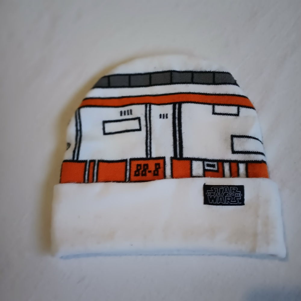 Star Wars White and Orange Beanie Teen OS Fits Most